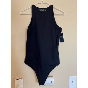 *NEW* Abercrombie & Fitch double-layered seamless v-neck bodysuit